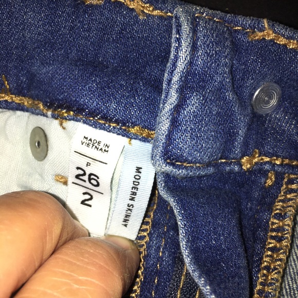 Loft Made and Love Jeans Two Tone patch work Blue Raw Hem. Size 26/2 - Picture 10 of 16